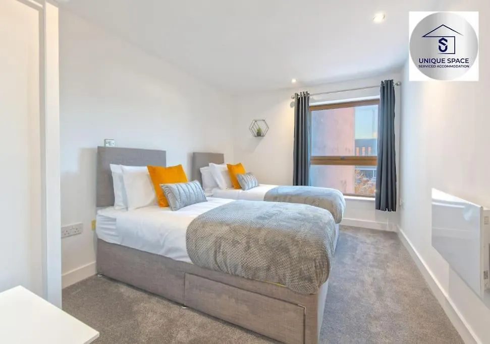✪Leisure Stay✪Relocation Or Business Stay✪1Bed - Free Secure Parking Space Leeds Apartman