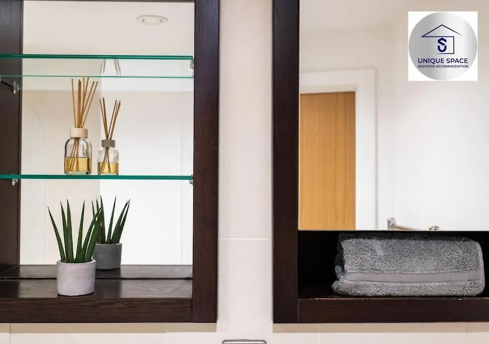 ✪Leisure Stay✪Relocation Or Business Stay✪1Bed - Free Secure Parking Space Leeds Apartman
