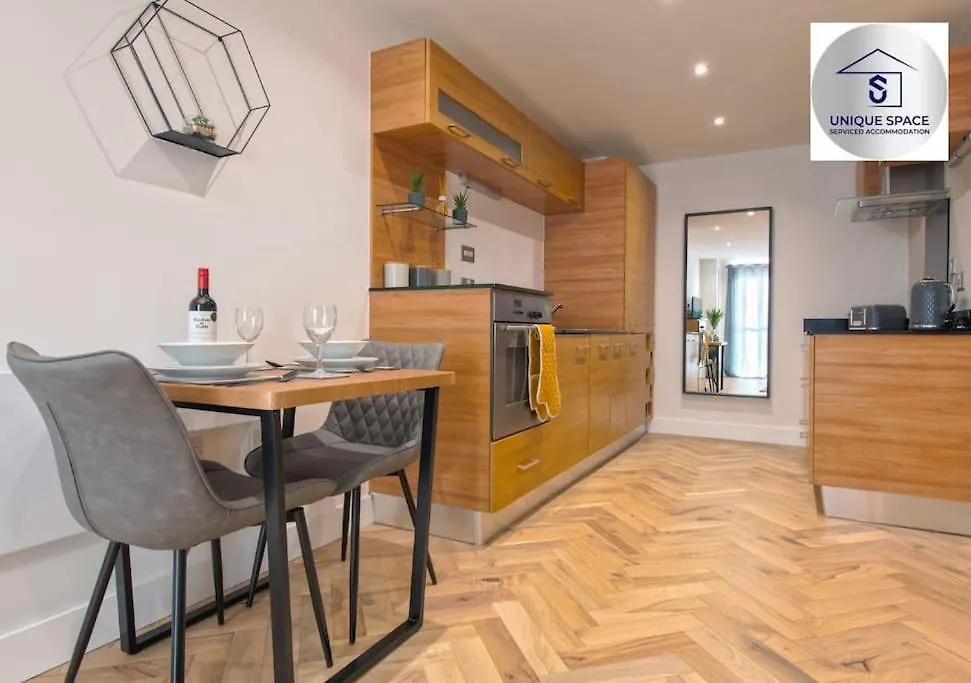 ✪Leisure Stay✪Relocation Or Business Stay✪1Bed - Free Secure Parking Space Leeds  0*, Leeds (West Yorkshire)
